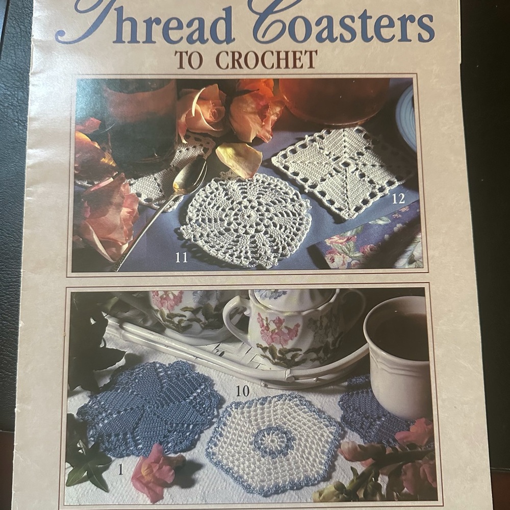 Assortment of pamphlets with projects to crochet, Knit and Tat 🧶🧣 - Picture 7 of 14
